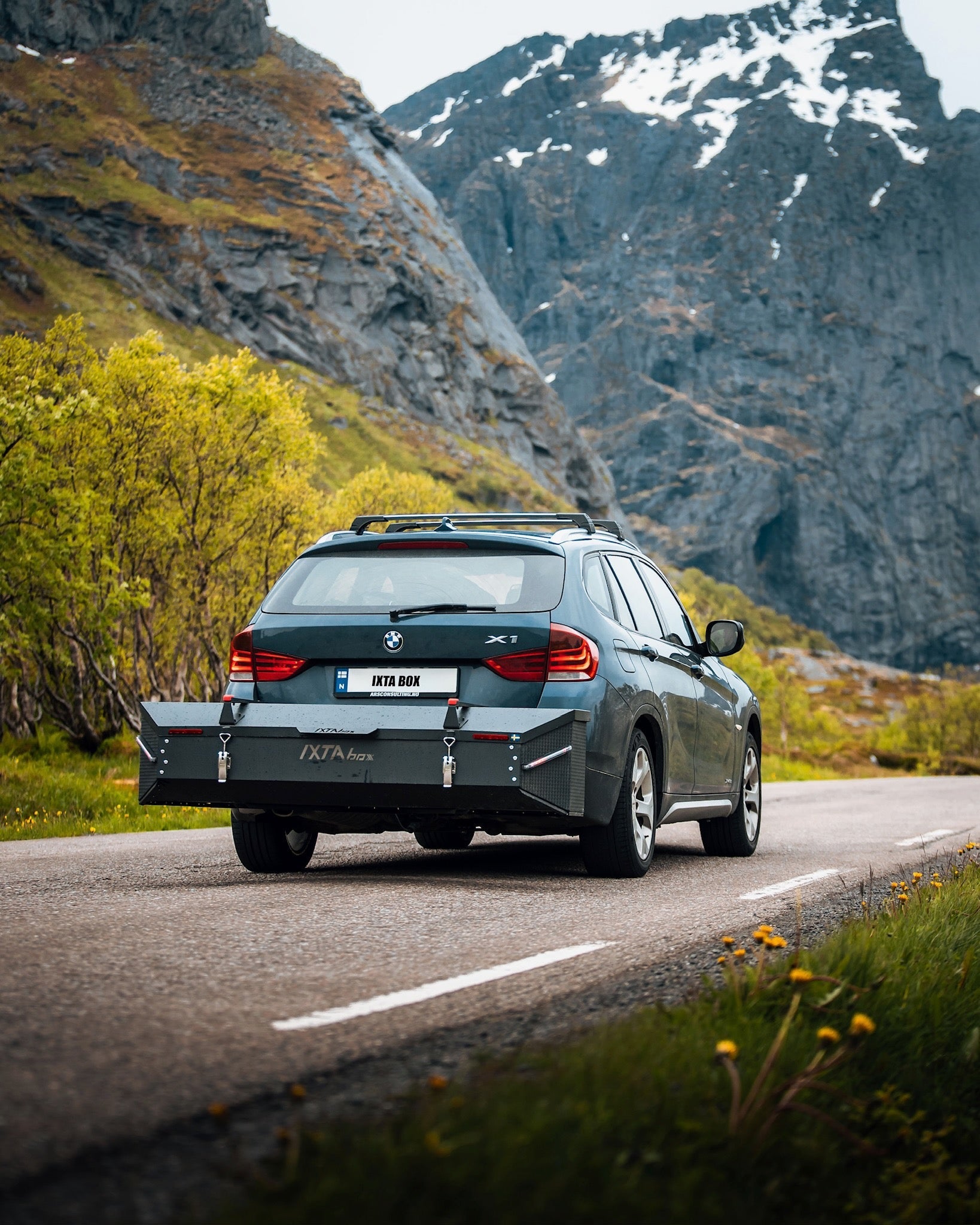 Why is a cargo box better than a roof box?