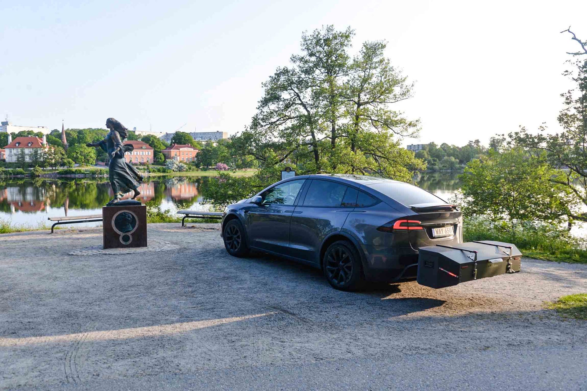 Tesla lastbox för dragkrok – den smarta lösningen för familjens alla resor