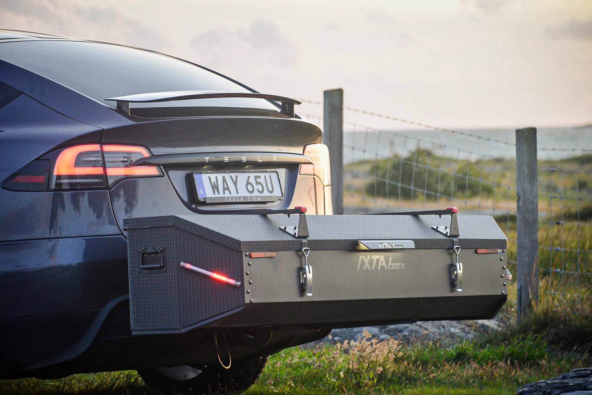 Lastboks dragkrok Tesla: Den ultimate løsningen for sikker og praktisk lasttransport