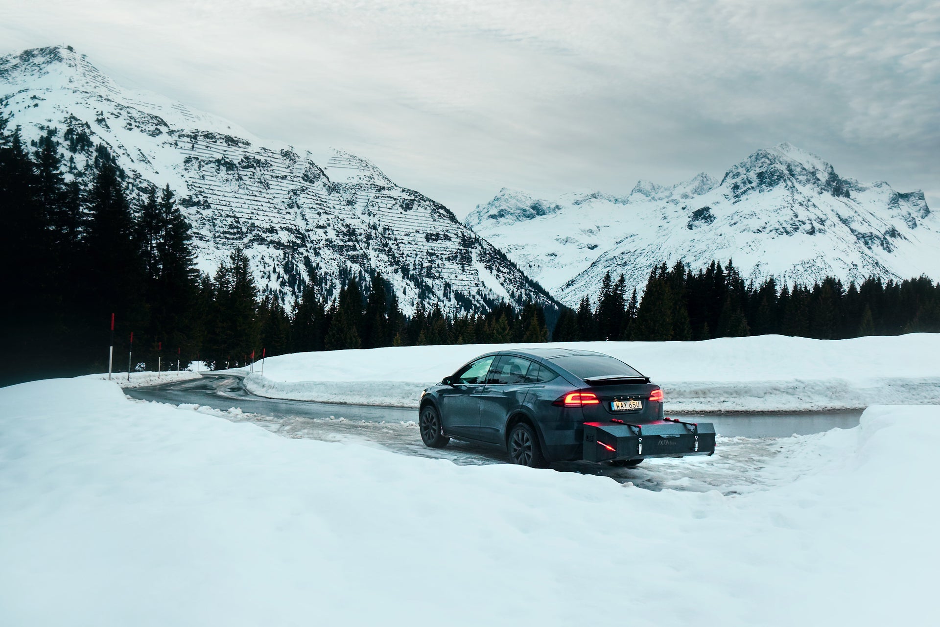 Mastering Efficient Travel with A Tow Hook Box: Essential Packing Tips for Family Adventures