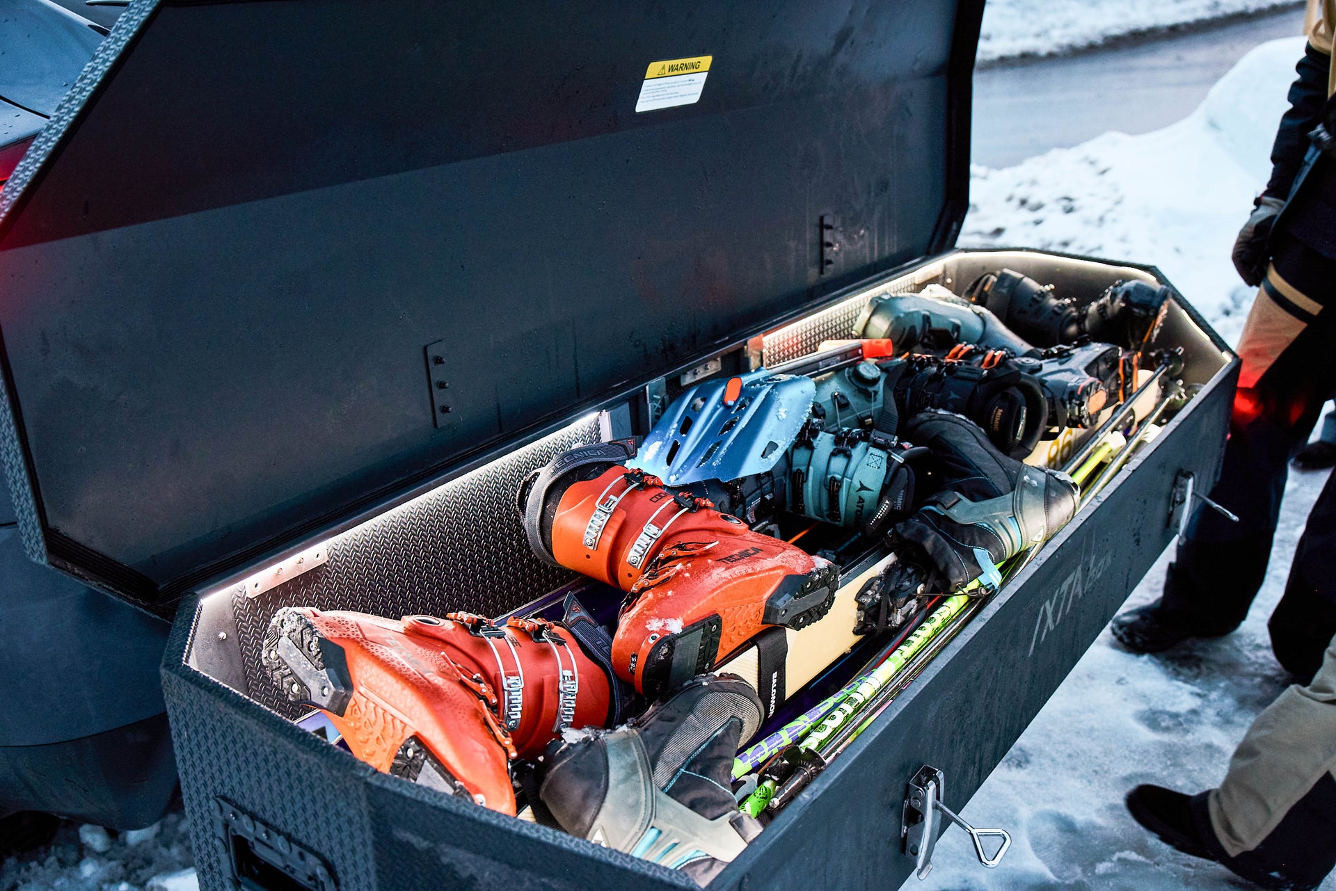 Bakbox Dragkrok: Bästa Tipsen för Smidig och Säker Packning på Familjeresan