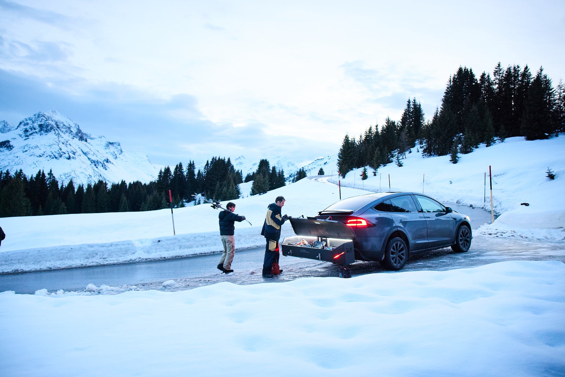 Bästa takboxen för skidor? Så väljer du rätt lastlösning för vinteräventyret